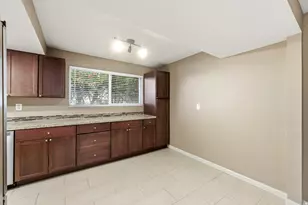 2569 E Canterbury Ln, Cottonwood Heights, UT 84121 - Photo 10