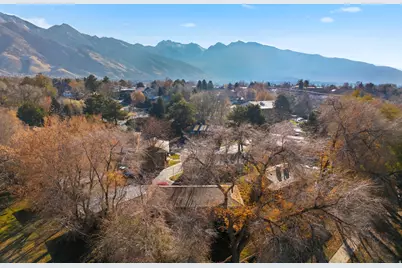 2569 E Canterbury Ln, Cottonwood Heights, UT 84121 - Photo 38