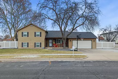 1154 W 2600 N, Clinton, UT 84015 - Photo 2