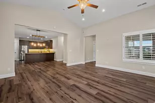 10489 S Harvest Glory Dr, South Jordan, UT 84095 - Photo 8