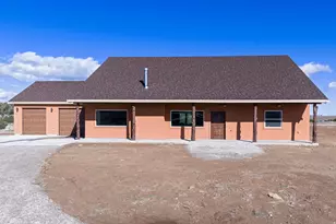 429 E Pioneer Bnd, Monticello, UT 84535 - Photo 2