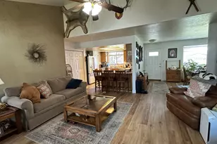 922 N 550 E, Orem, UT 84097 - Photo 6