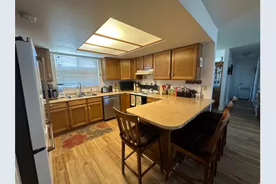 922 N 550 E, Orem, UT 84097 - Photo 8