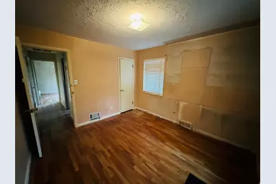 2877 E Delsa Dr S, Holladay, UT 84124 - Photo 6