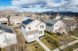 7847 N Saddleback Dr E, Eagle Mountain, UT 84005 - Photo 2