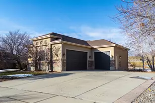 9225 N Mount Airey Dr, Eagle Mountain, UT 84005 - Photo 56