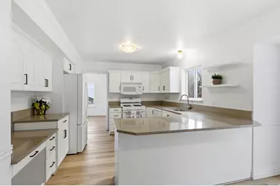 3759 S Huntington Dr, Bountiful, UT 84010 - Photo 16