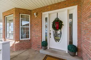 3759 S Huntington Dr, Bountiful, UT 84010 - Photo 2