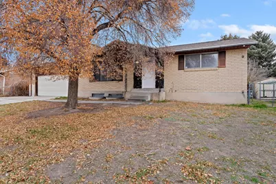 6925 S Lexington Dr W, West Jordan, UT 84084 - Photo 2