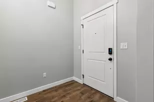 1077 S Red Barn Vw Dr, Santaquin, UT 84655 - Photo 8