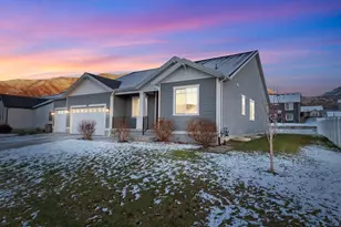 1077 S Red Barn Vw Dr, Santaquin, UT 84655 - Photo 4