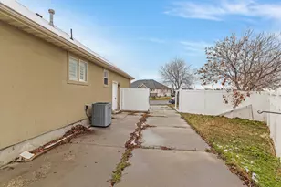 464 E Winchester Dr N, Stansbury Park, UT 84074 - Photo 26