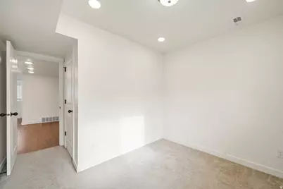 70 E Weekes Way, Clearfield, UT 84015 - Photo 16