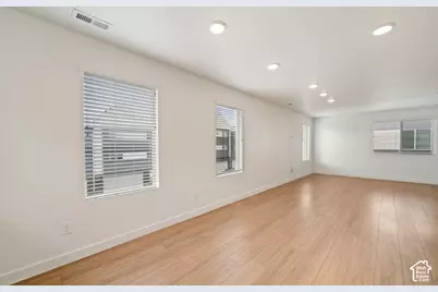 70 E Weekes Way, Clearfield, UT 84015 - Photo 8