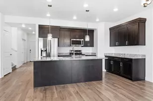 1290 E 480 S, Hyrum, UT 84319 - Photo 12