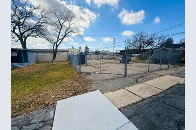 5315 S 1950 W, Roy, UT 84067 - Photo 18