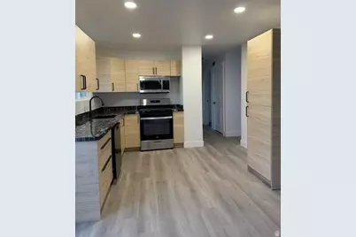 5271 W Begonia Cir, West Jordan, UT 84081 - Photo 6