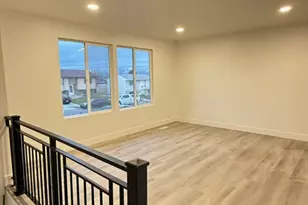 5271 W Begonia Circle, West Jordan, UT 84081 - Photo 2