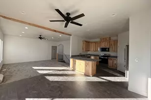 866 E 130 N, Hyde Park, UT 84318 - Photo 10