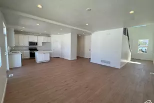 459 W Sapphire Dr, Tooele, UT 84074 - Photo 4