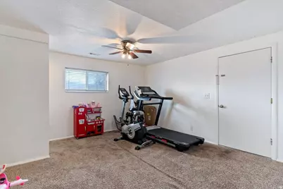 626 W 800 N, Clinton, UT 84015 - Photo 18