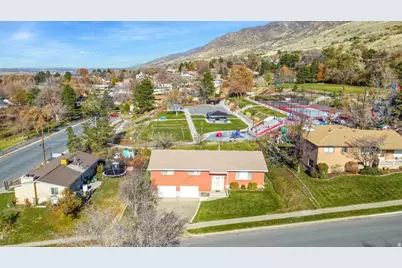 725 E 600 S, Centerville, UT 84014 - Photo 2