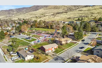 725 E 600 S, Centerville, UT 84014 - Photo 24