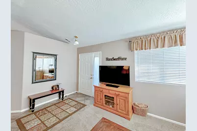 2051 W Canyon View Dr S, Saint George, UT 84770 - Photo 6