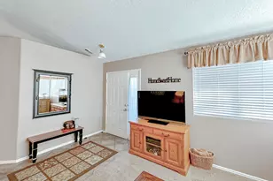 2051 W Canyon View Dr S, Saint George, UT 84770 - Photo 6