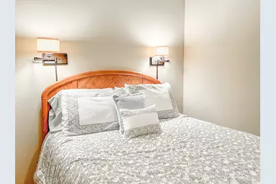 2051 W Canyon View Dr S, Saint George, UT 84770 - Photo 18