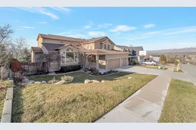 6958 S Hollow Mill Dr, Cottonwood Heights, UT 84121 - Photo 2