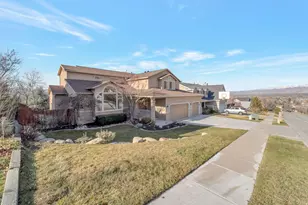 6958 S Hollow Mill Dr, Cottonwood Heights, UT 84121 - Photo 2