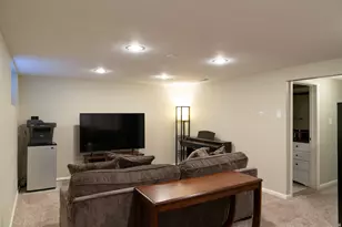 760 E Three Fountains Dr, Murray, UT 84107 - Photo 22