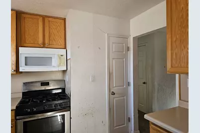 160 S Center St, Wellington, UT 84542 - Photo 6