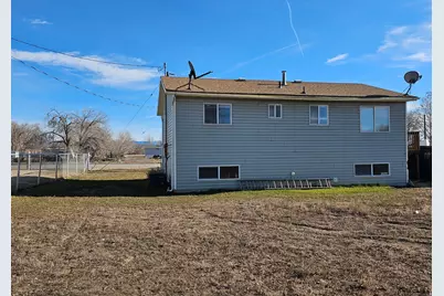 160 S Center St, Wellington, UT 84542 - Photo 18