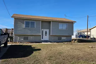 160 S Center St, Wellington, UT 84542 - Photo 1