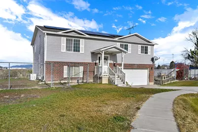 272 W 400 N, Tremonton, UT 84337 - Photo 4