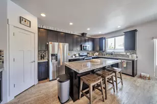 5608 S Dunetree Ln, Holladay, UT 84121 - Photo 8