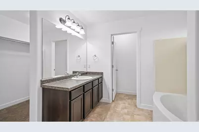 825 S Pheasant Run, Orem, UT 84058 - Photo 4