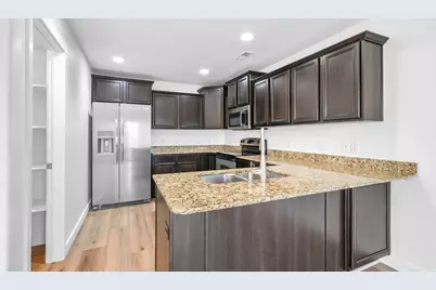 825 S Pheasant Run, Orem, UT 84058 - Photo 2