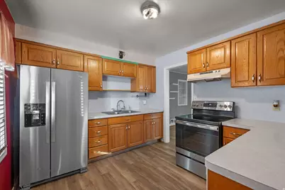 5923 S 2625 W, Roy, UT 84067 - Photo 6