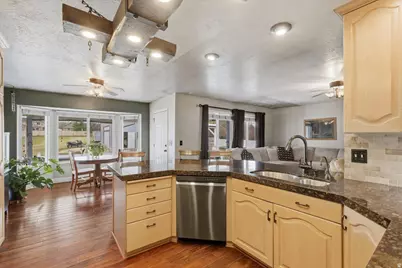 11268 S 2865 W, South Jordan, UT 84095 - Photo 8