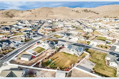 2098 E Elkhorn Rd, Eagle Mountain, UT 84005 - Photo 68