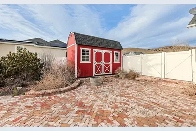 2098 E Elkhorn Rd, Eagle Mountain, UT 84005 - Photo 52