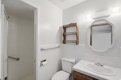 4608 S Locust Ln E, Holladay, UT 84117 - Photo 22