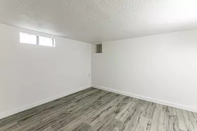 8823 S 300 E, Sandy, UT 84070 - Photo 12