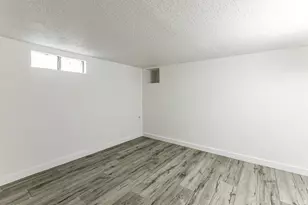 8823 S 300 E, Sandy, UT 84070 - Photo 12