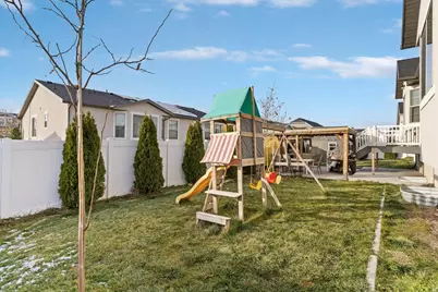 552 S 1525 W, Syracuse, UT 84075 - Photo 28