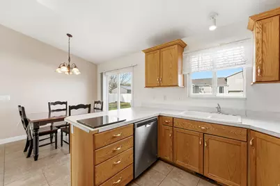 566 W 450 N, Tremonton, UT 84337 - Photo 16