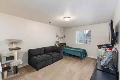 1083 W Stonehaven Dr, North Salt Lake, UT 84054 - Photo 22